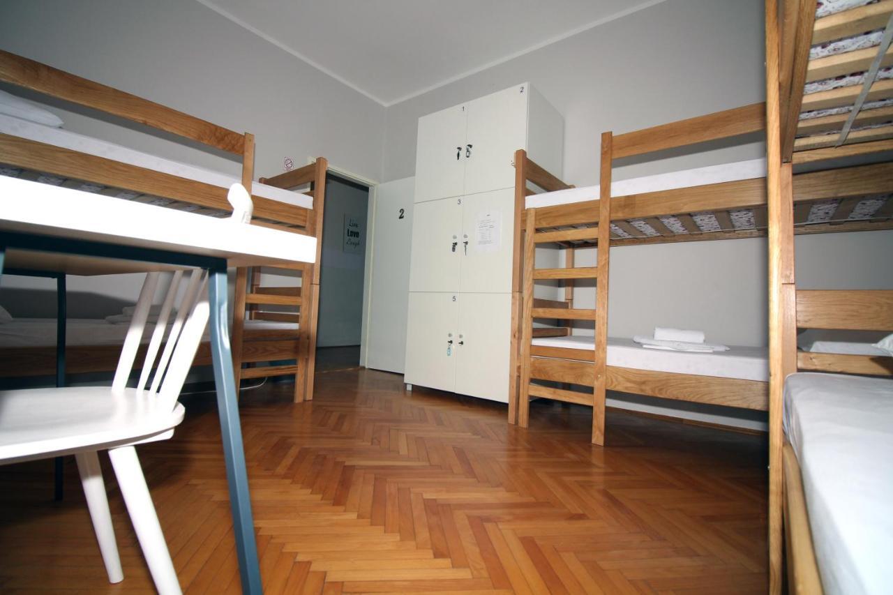 Hostel Marko Tisno Eksteriør bilde