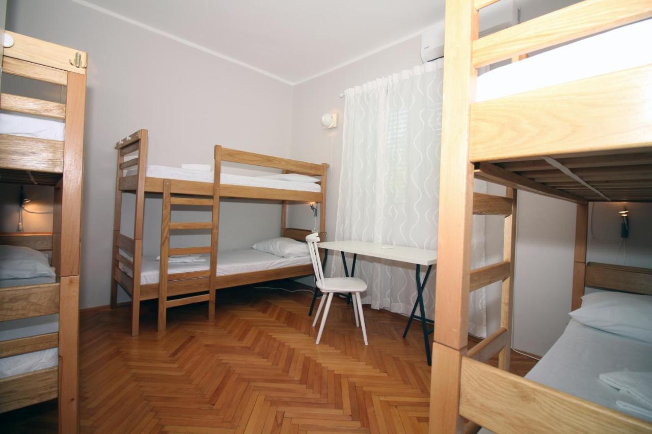 Hostel Marko Tisno Eksteriør bilde