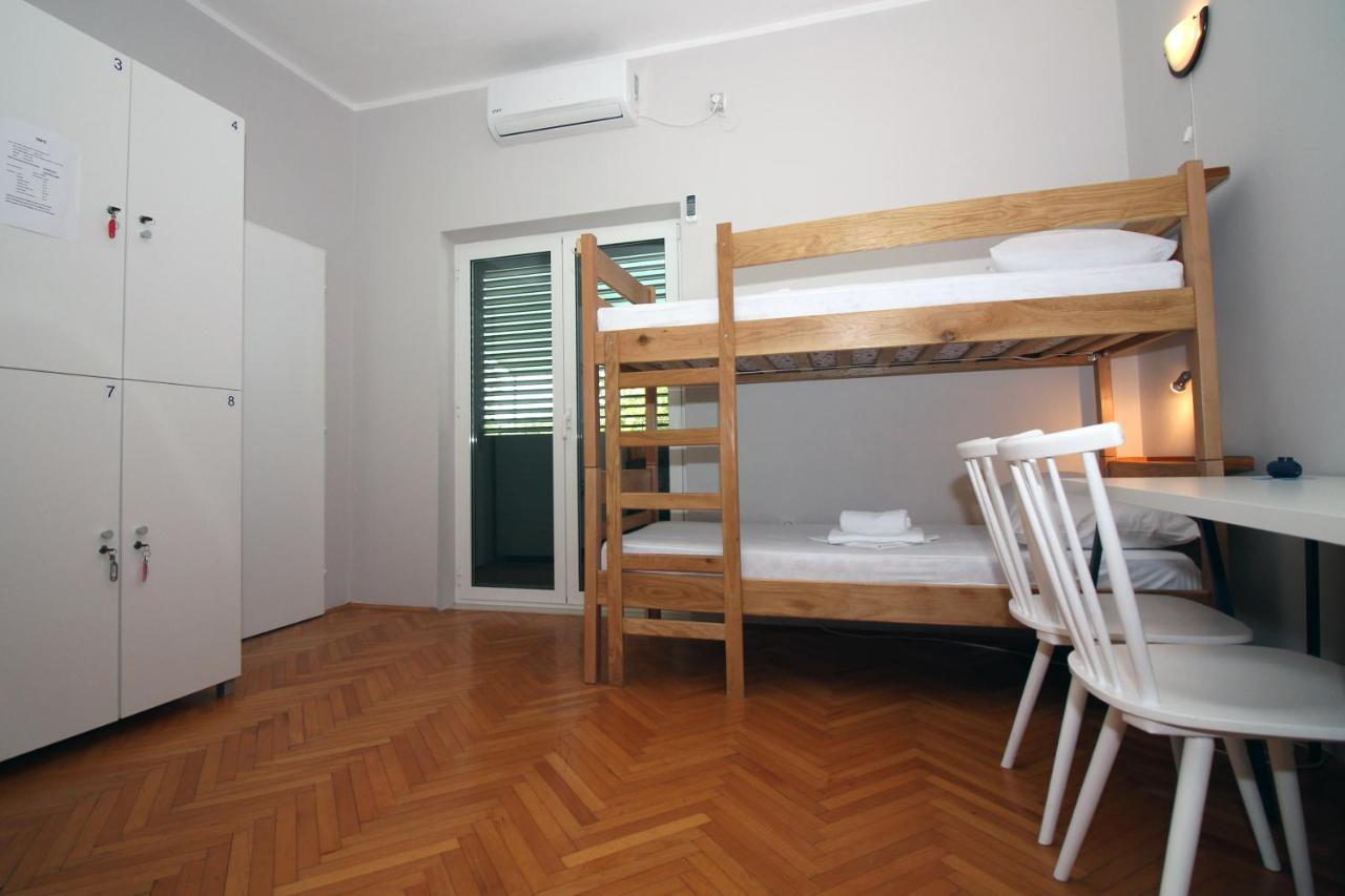 Hostel Marko Tisno Eksteriør bilde