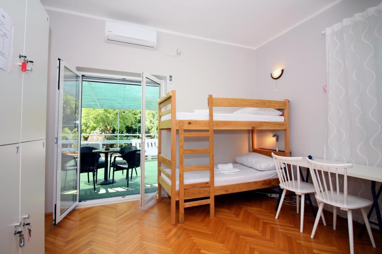 Hostel Marko Tisno Eksteriør bilde